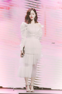 Xuanyi Wu feet photo 4