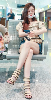 Xuanyi Wu feet photo 9