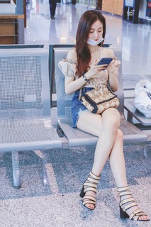 Xuanyi Wu feet photo 2