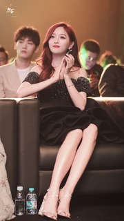 Xuanyi Wu feet photo 6