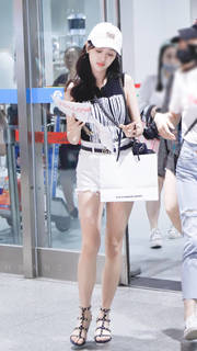 Xuanyi Wu feet photo 19