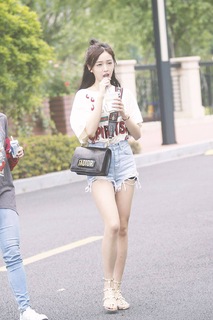 Xuanyi Wu feet photo 11