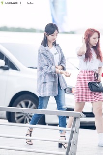 Xuanyi Wu feet photo 9
