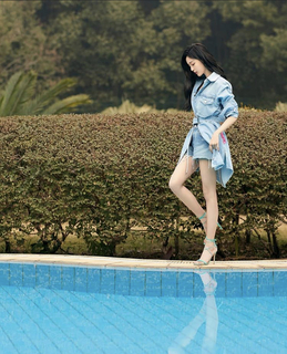 Xuanyi Wu feet photo 3