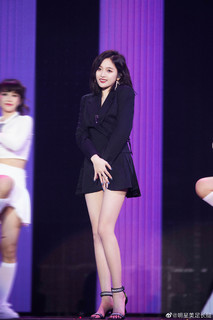 Xuanyi Wu feet photo 9