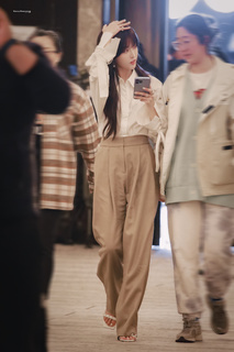 Xuanyi Wu feet photo 3