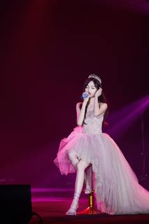 Xuanyi Wu feet photo 5
