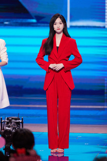 Xuanyi Wu feet photo 1