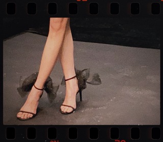 Xuanyi Wu feet photo 7