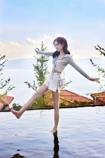 Xuanyi Wu feet photo 1