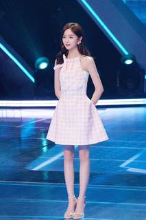Xuanyi Wu feet photo 11