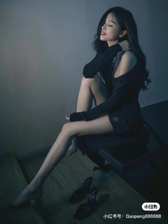 Xuanyi Wu feet photo 5