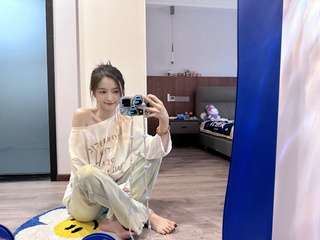 Xuanyi Wu feet photo 20