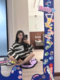 Xuanyi Wu feet photo 17