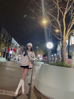 Xuanyi Wu feet photo 8