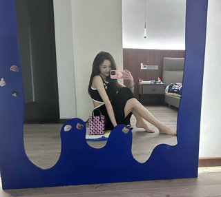 Xuanyi Wu feet photo 16