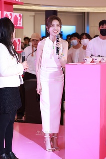 Xuanyi Wu feet photo 14