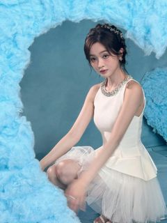 Xuanyi Wu feet photo 10