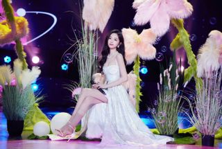 Xuanyi Wu feet photo 11