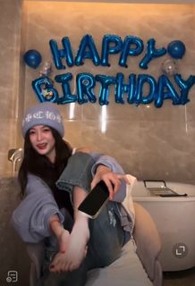 Xuanyi Wu feet photo 11