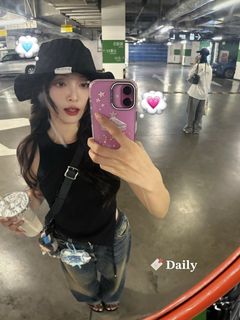 Xuanyi Wu feet photo 9