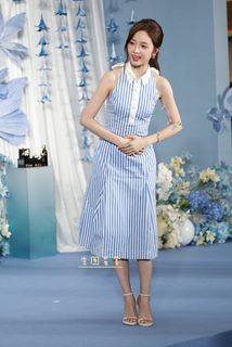 Xuanyi Wu feet photo 4