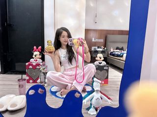 Xuanyi Wu feet photo 6