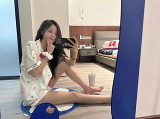 Xuanyi Wu feet photo 4