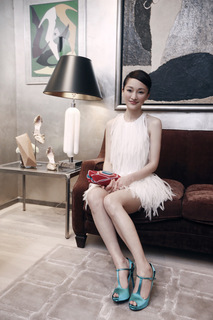 Xun Zhou feet photo 2