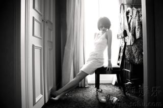 Xun Zhou feet photo 3