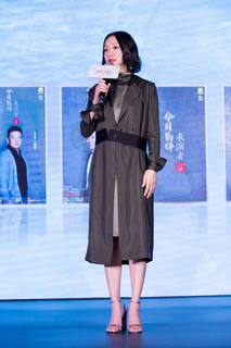 Xun Zhou feet photo 6