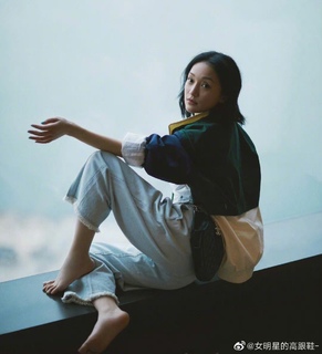 Xun Zhou feet photo 8