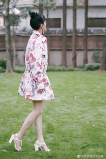 Xun Zhou feet photo 4