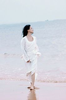 Xun Zhou feet photo 1