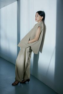Xun Zhou feet photo 2
