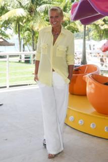 Xuxa feet photo thumbnail