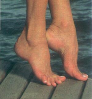 Xuxa feet photo thumbnail