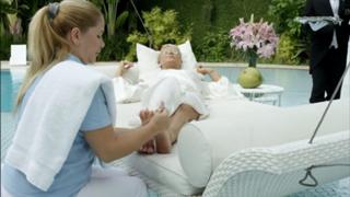 Xuxa feet photo thumbnail