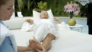 Xuxa feet photo thumbnail