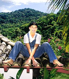 Xuxa feet photo thumbnail