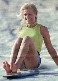 Xuxa feet photo thumbnail