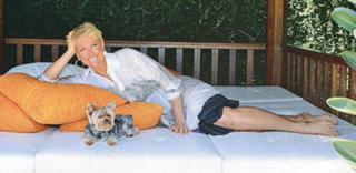 Xuxa feet photo thumbnail