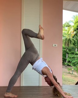 Yaara Benbenishty feet photo 4
