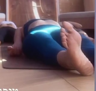 Yael Goldman feet photo 17