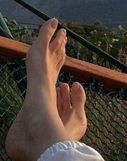 Yael Goldman feet photo 5