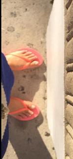 Yael Grobglas feet photo thumbnail