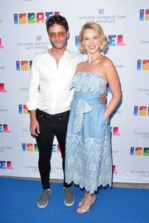 Yael Grobglas feet photo thumbnail