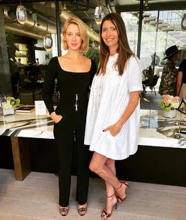 Yael Grobglas feet photo thumbnail