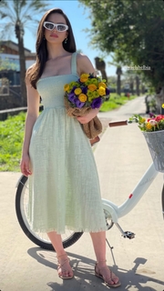 Yael Shelbia feet photo thumbnail