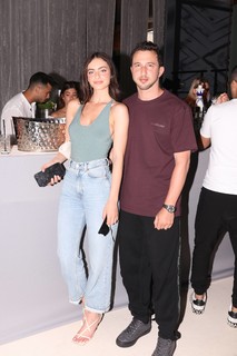 Yael Shelbia feet photo thumbnail